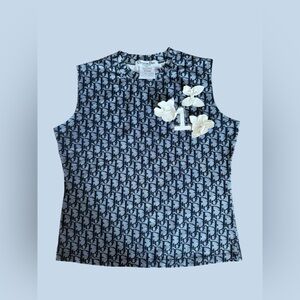 Gently used Christian Dior Y2K Girly Jacquard
Monogram Flower shirt